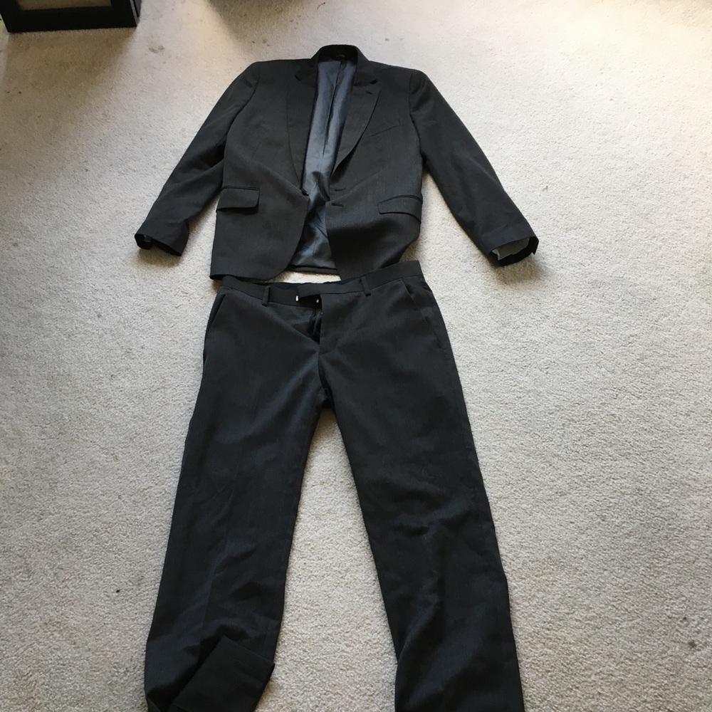 Men's banana Republic suit 38s 31x30