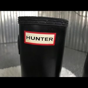 Tall Black Hunter rain boots (gloss)