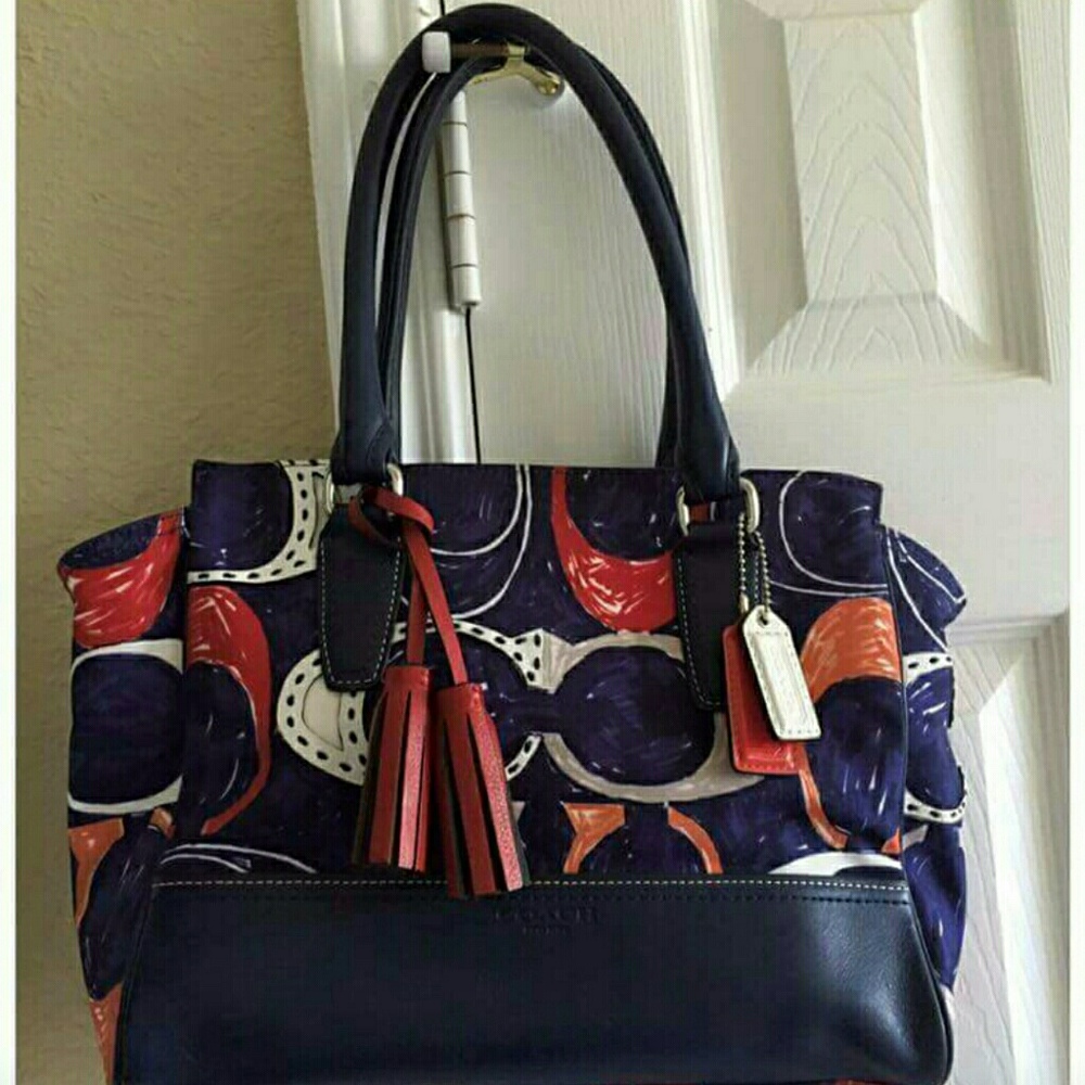 Coach handbag NO EMAILS