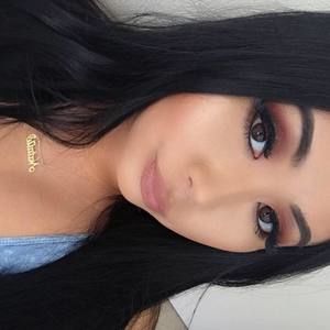 Meet your Posher, Natalie grace