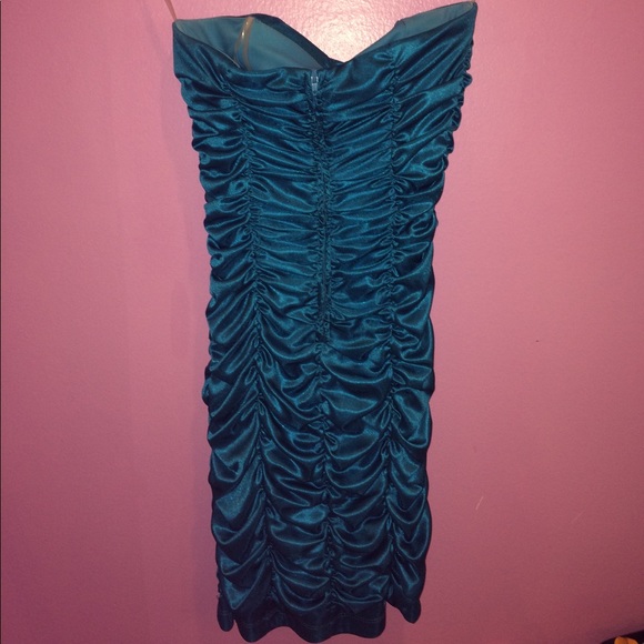 Fancy Girl's STRAPLESS Blue Tight Dress - Picture 2 of 3