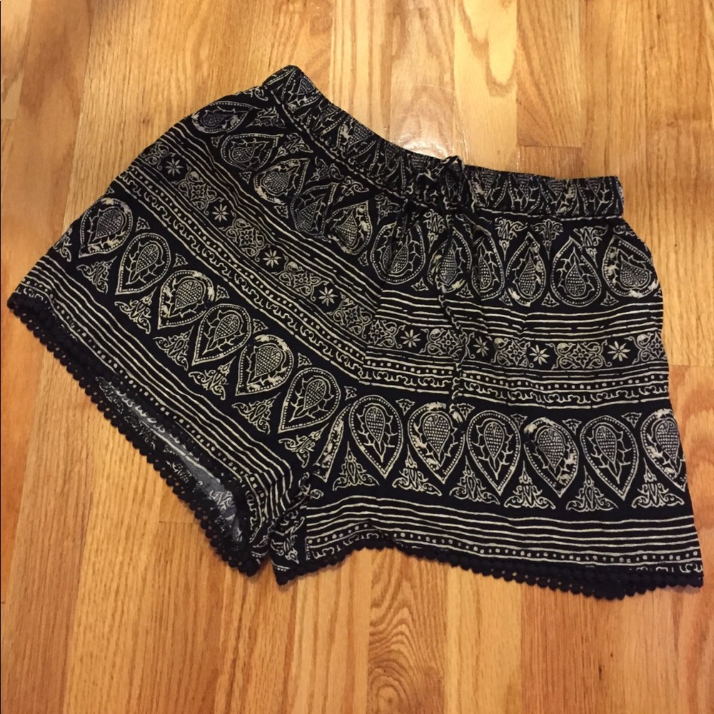 Hollister shorts *FREE SHIPPING*