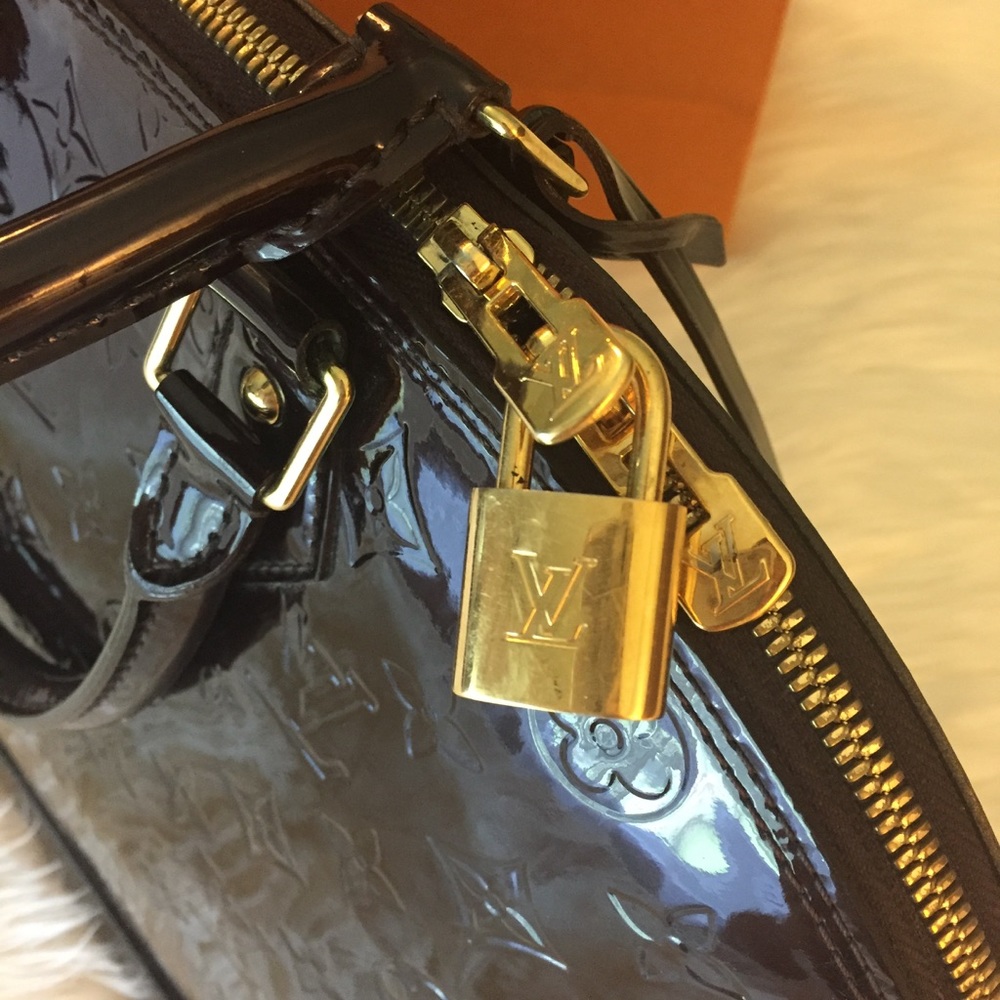 Louis Vuitton Alma MM - Picture 12 of 12