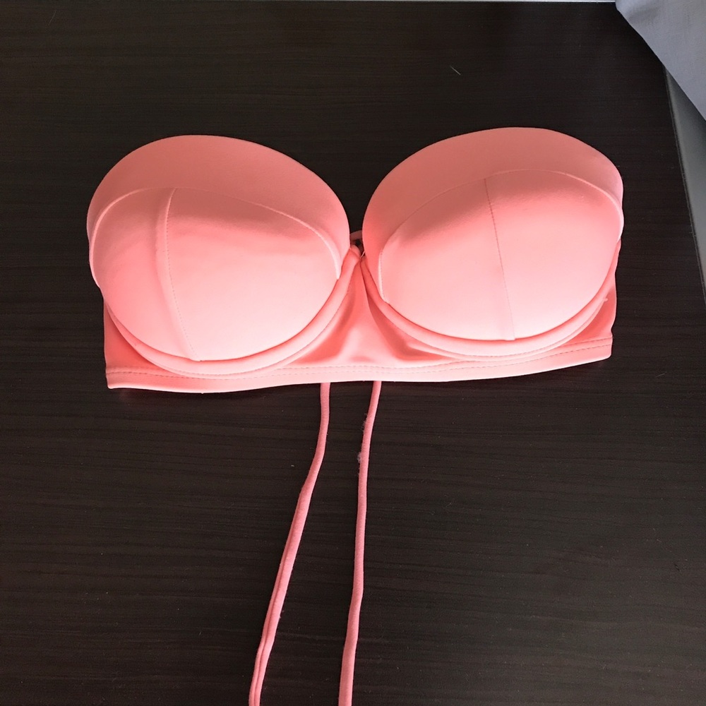 Strapless bathing suit top