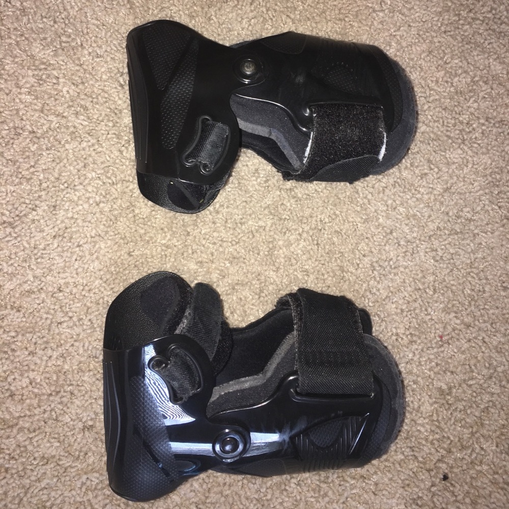 Ultra zoom volleyball ankle braces