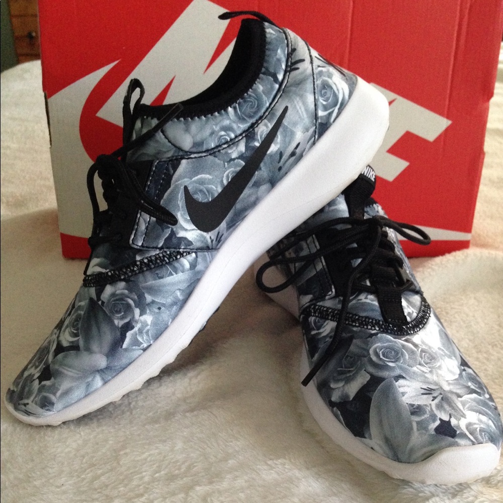 Nikes Juvenate Flo Print