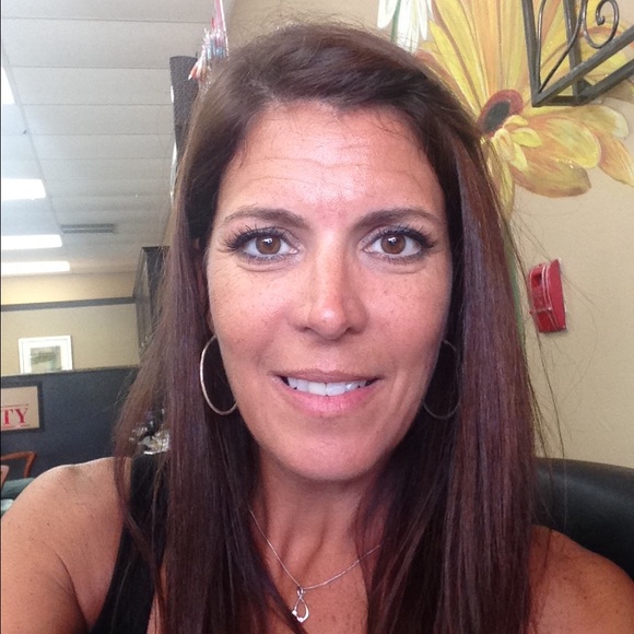 Meet your Posher, Donna - Picture 1 of 1