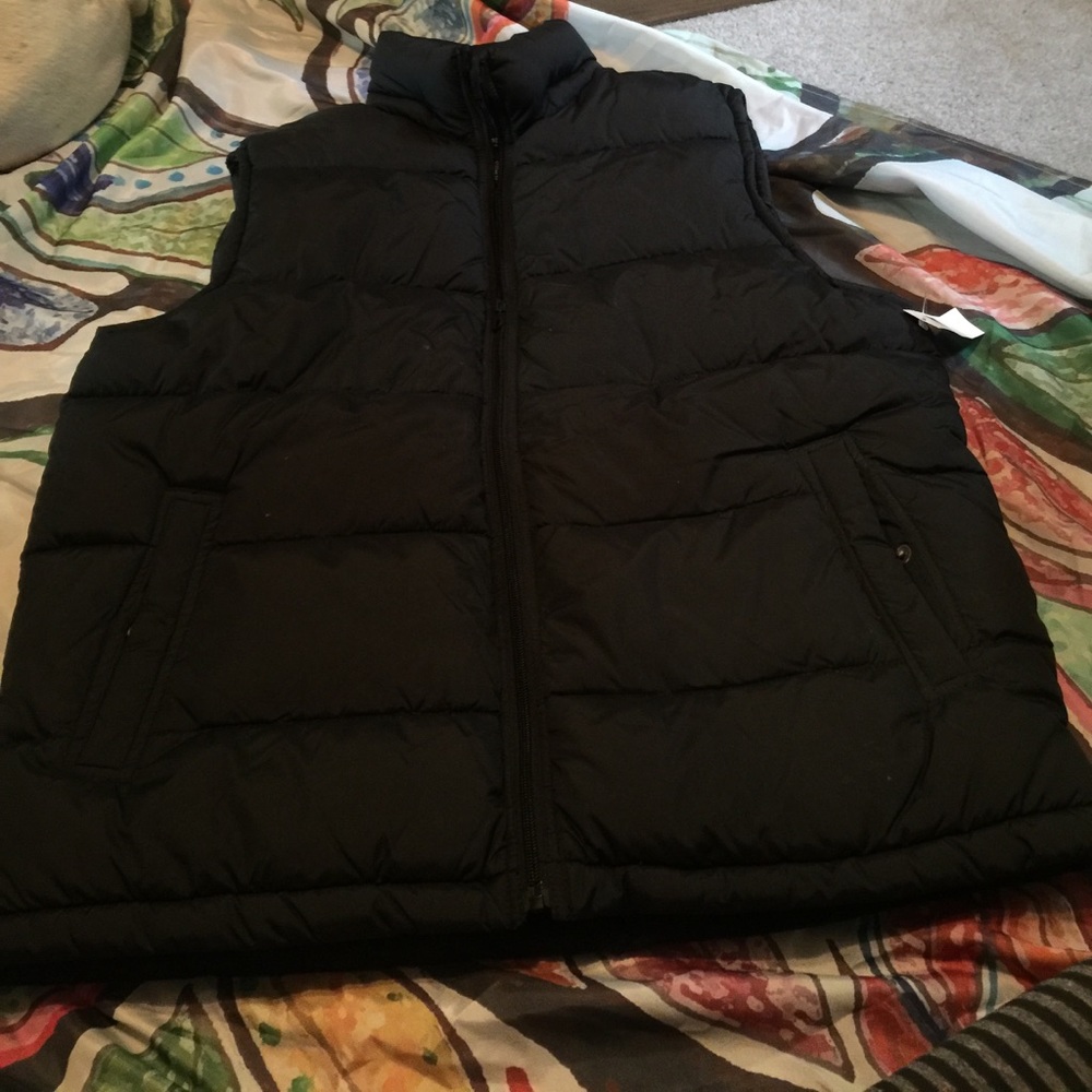 Men's GAP puffer vest