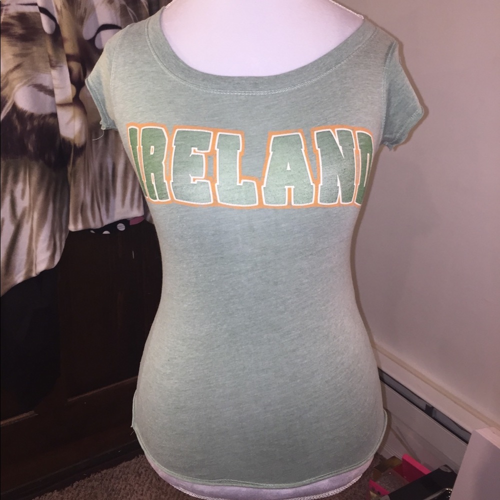 🆑FINAL PRICE‼️ Ireland tee