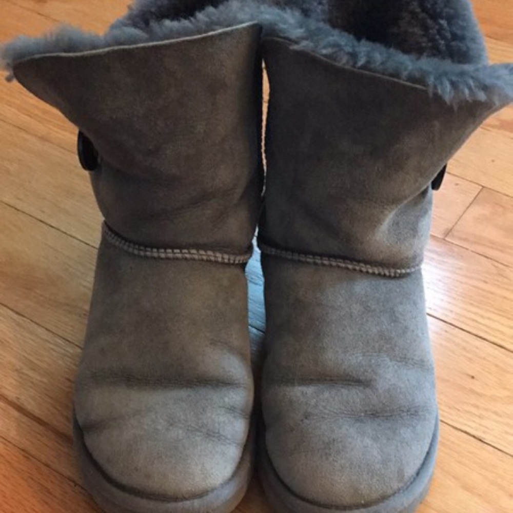 Grey Uggs