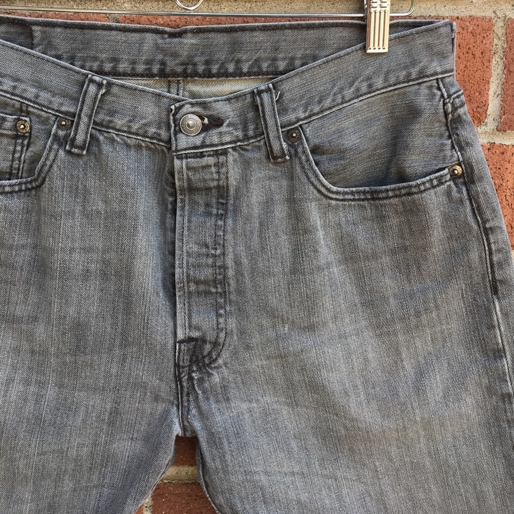 Men's Levi's 501 Cut Off Jean Shorts - Picture 2 of 5