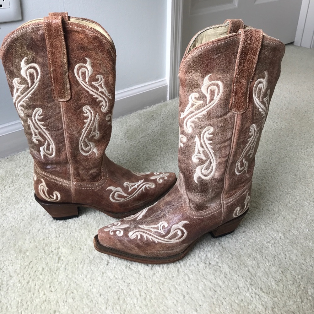 Corral cowgirl boots