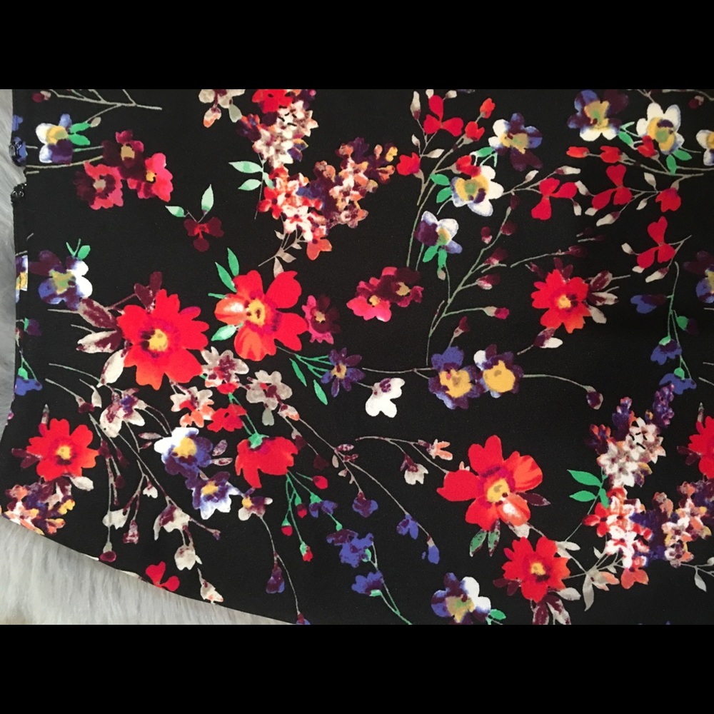 Express floral pencil skirt size 6 women straight - Picture 4 of 5