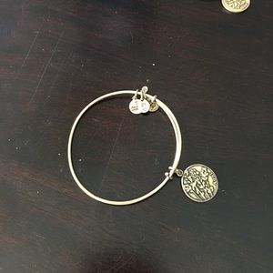 Alex and Ani Aunt bangle