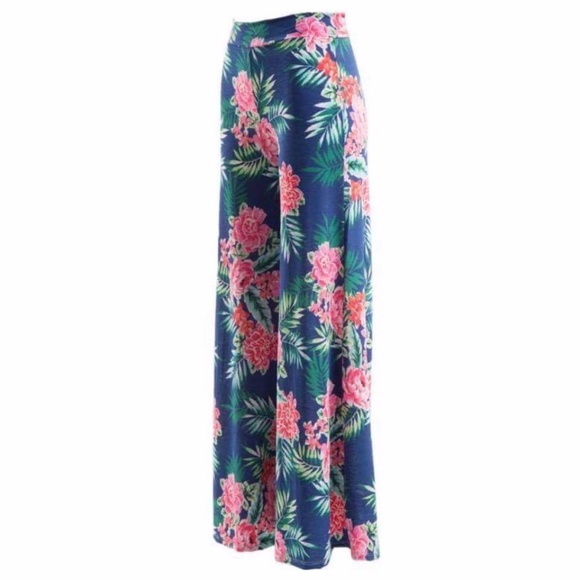 Stunning Tropical Wide Leg Pants - Picture 2 of 5