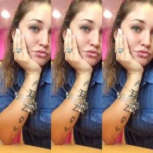 Meet your Posher, Destinee