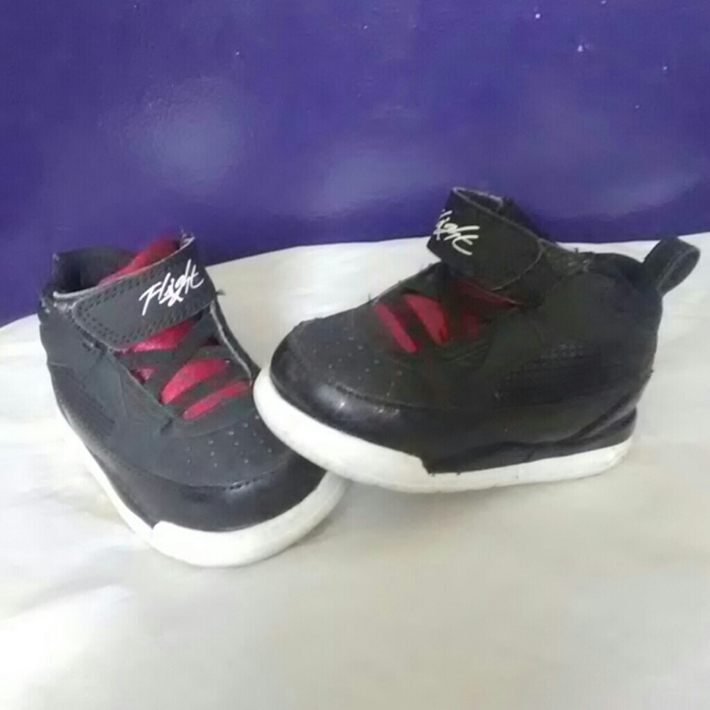 Black & red Baby jordan flight