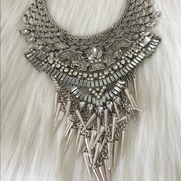 Statement Necklace (nwot)🚫FIRM🚫 - Picture 2 of 4
