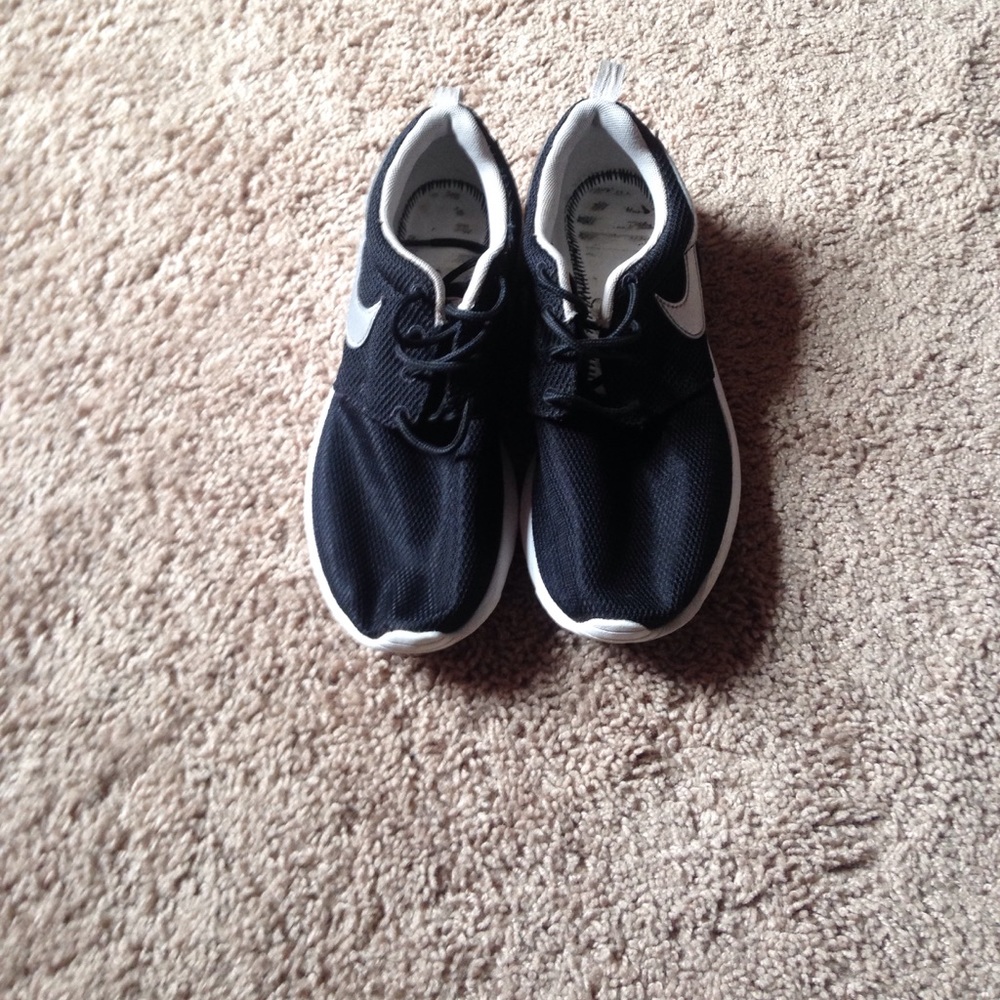 Nike Roshe's