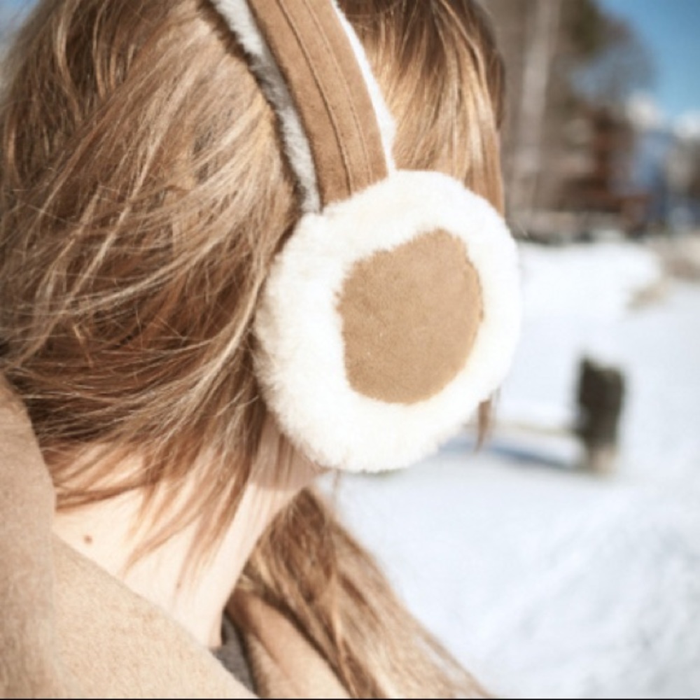 🔥LAST CHANCE  NEW UGG earmuffs