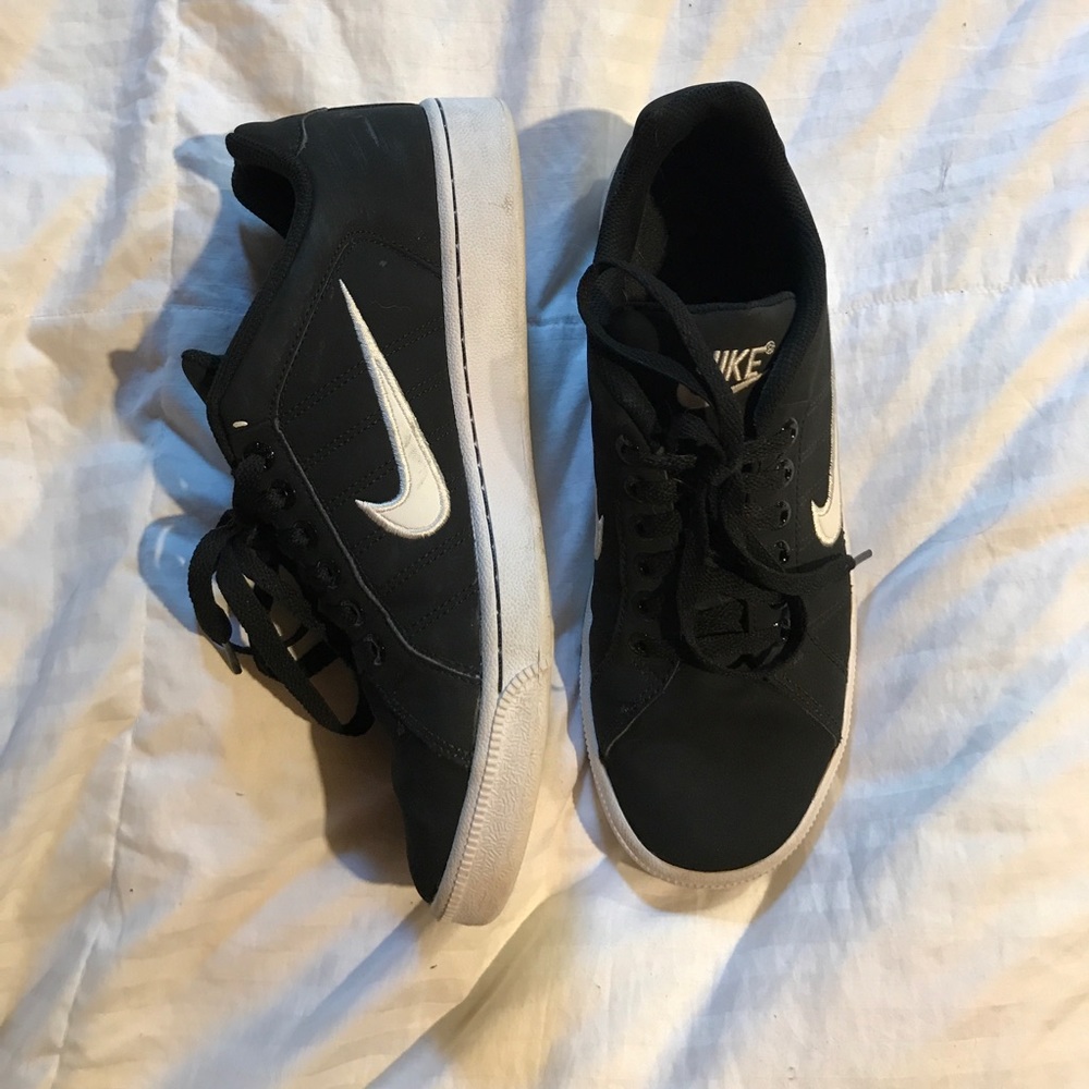 Black nike sneakers!