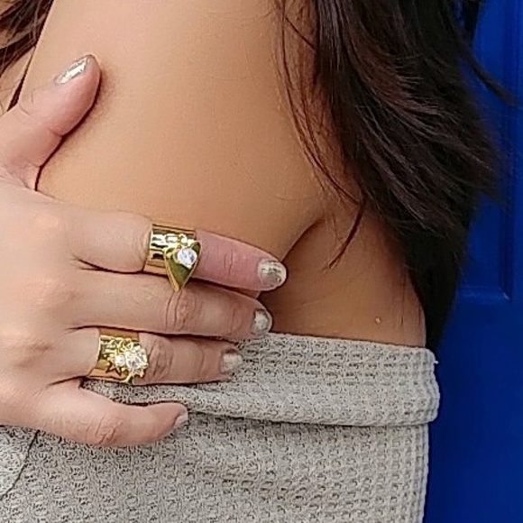 New knit off the shoulder sweater under 50 - Picture 4 of 4