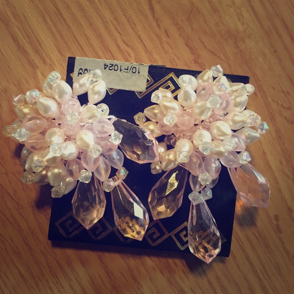 Vintage clip on earrings pink and white
