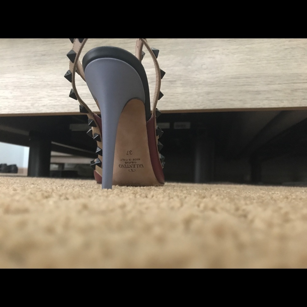 Valentino Rock Stud Ankle Strap - Picture 4 of 7