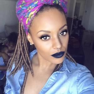 Meet your Posher, Whitley