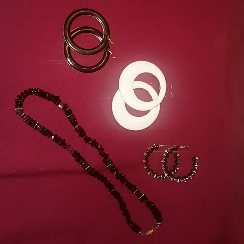 3 pair of Hoop earings and Necklace