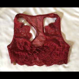 NEW! • VS Dream Angels Gorgeous Lace Bralette ♥️