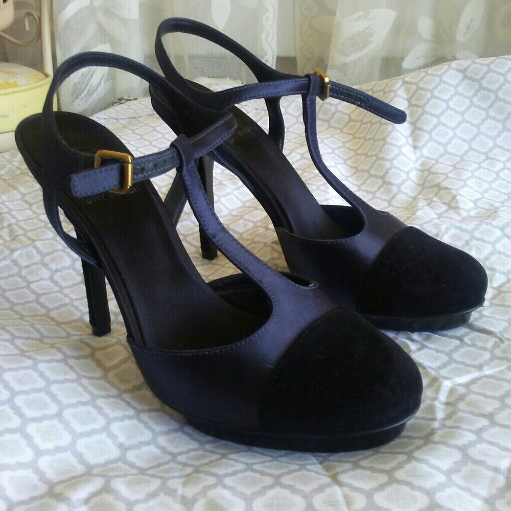Tory Burch T-strap Heels