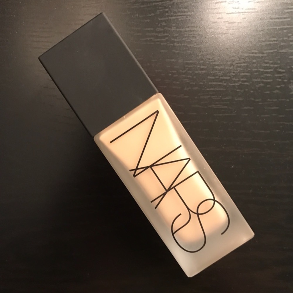 SALE🎉 NARS All Day Luminous✨Weightless Foundation