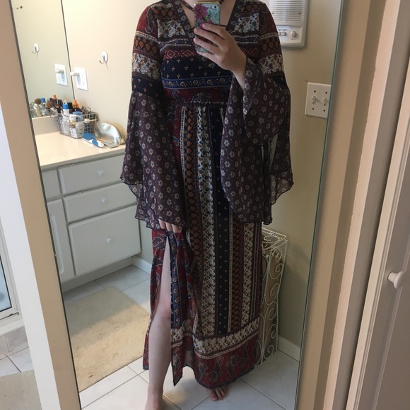 Long Free People-esque dress with flowing sleeves - Picture 5 of 6