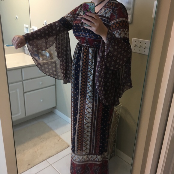 Long Free People-esque dress with flowing sleeves - Picture 6 of 6