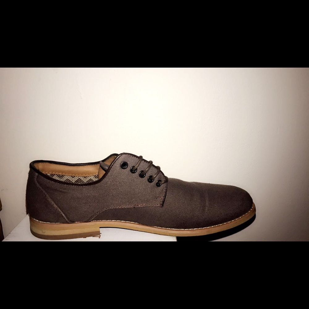 Call it spring men dress shoe. - Picture 1 of 3