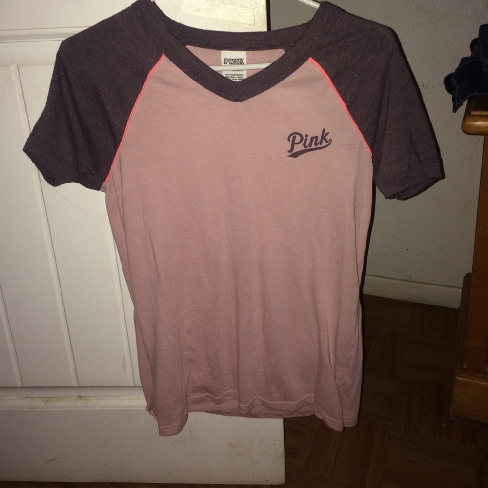 Vs pink shirt