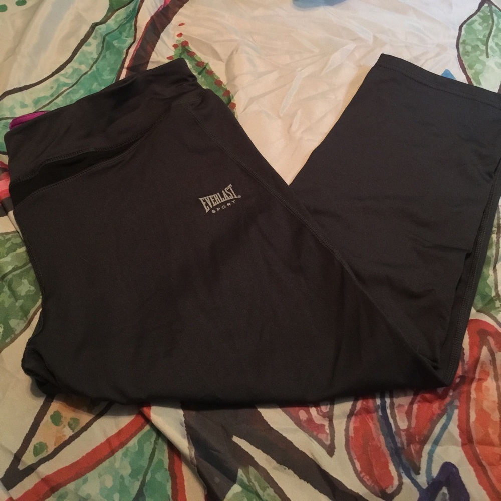 Everlast cropped pants!