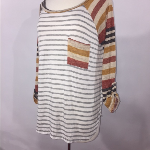 My Story Medium Super Cute 3/4 Sleeved Top 2113 - Picture 2 of 5