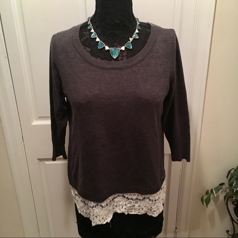 🎉SALE LAST CHANCE! Ivanka Trump Sweater w/ Lace
