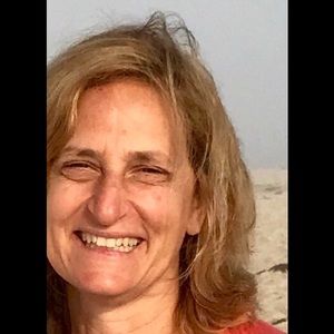 Meet your Posher, Eva