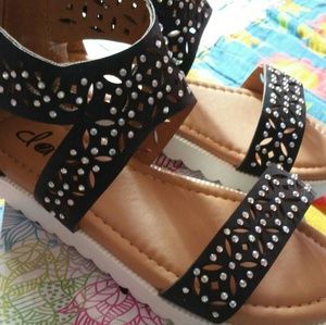 Brand New never worn toddler sandals in size 11.