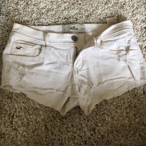 White Hollister shorts
