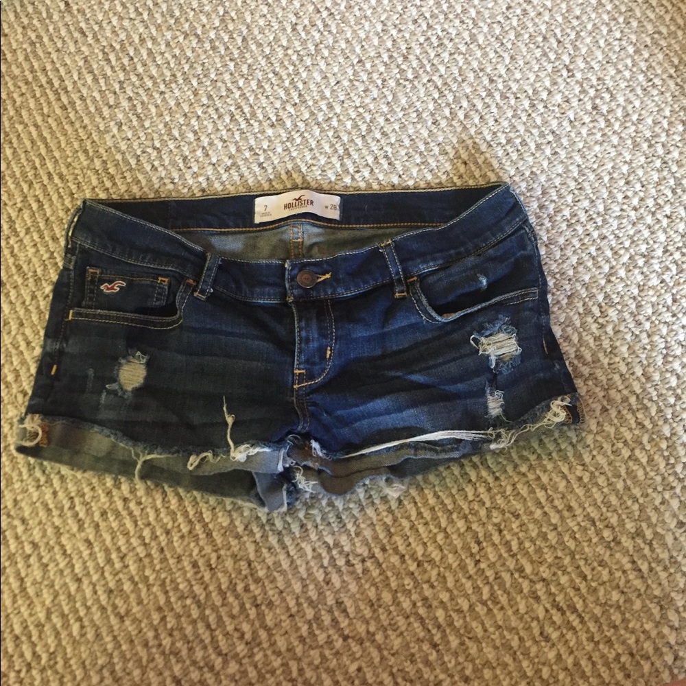Hollister shorts fits sz 4 denim perfect condition