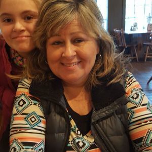 Meet your Posher, Lorrie