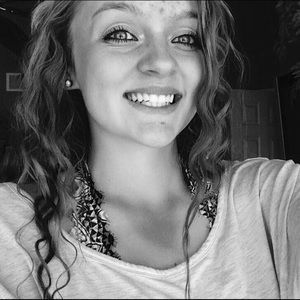 Meet your Posher, Constance