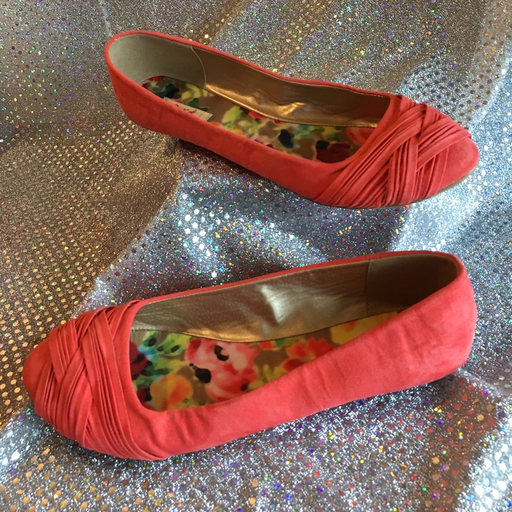 Coral Flats Shoes ‼️1 HOUR SALE‼️