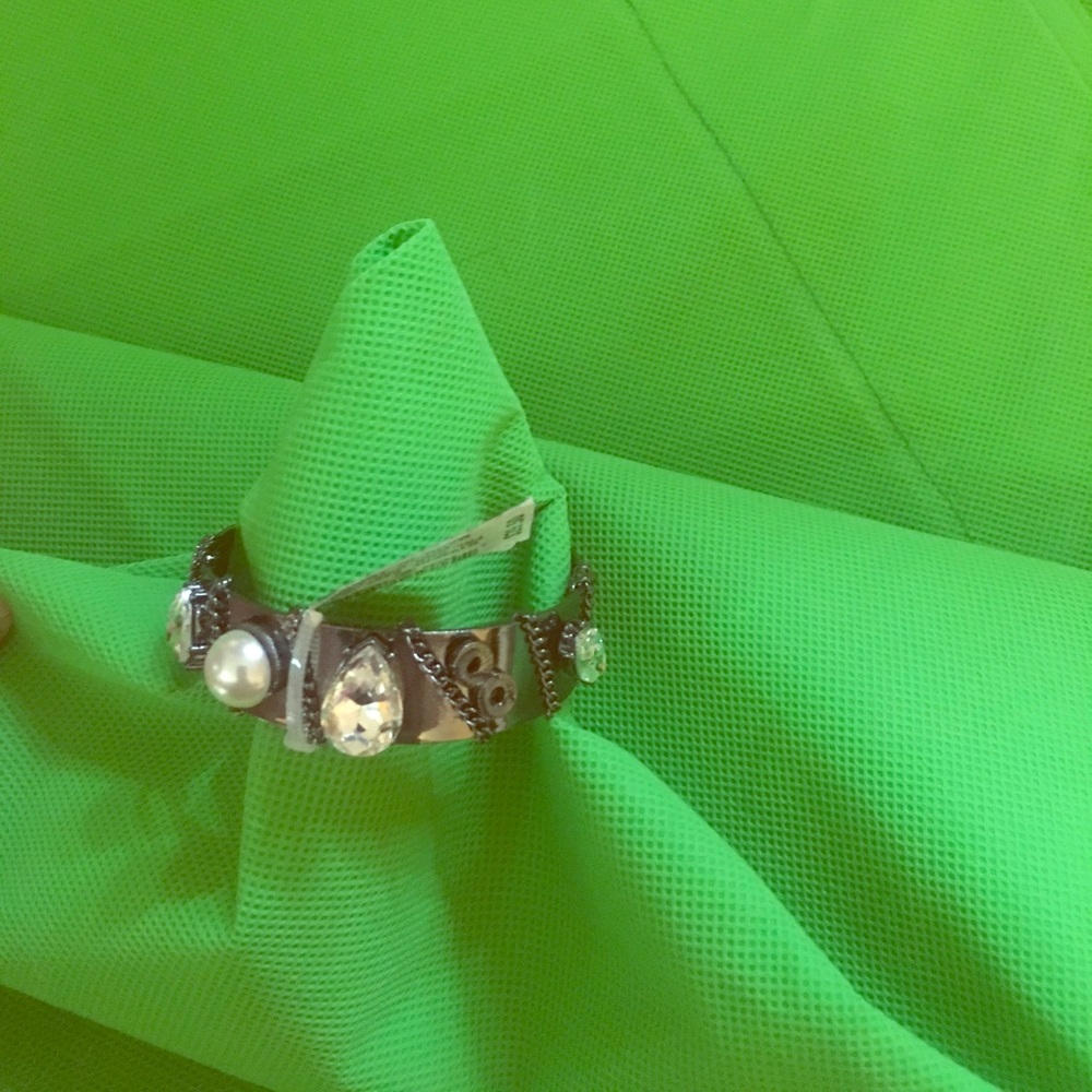 I. N. C. Cuff  with deferent cain of stones  7"