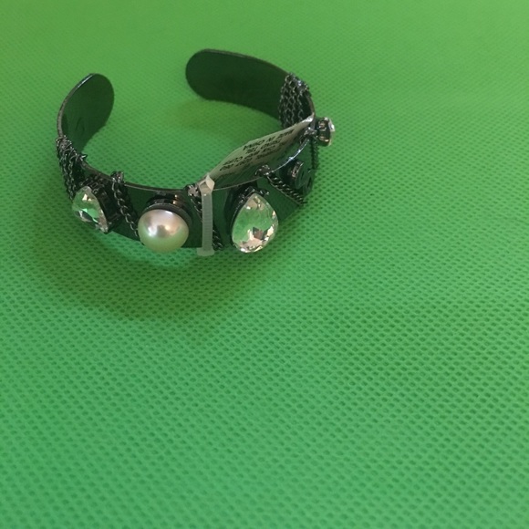 I. N. C. Cuff  with deferent cain of stones  7" - Picture 2 of 3