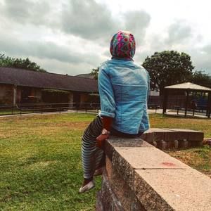 Meet your Posher, Fatima